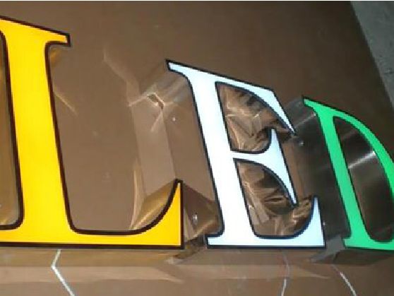 盱眙介绍LED招牌的基础知识。